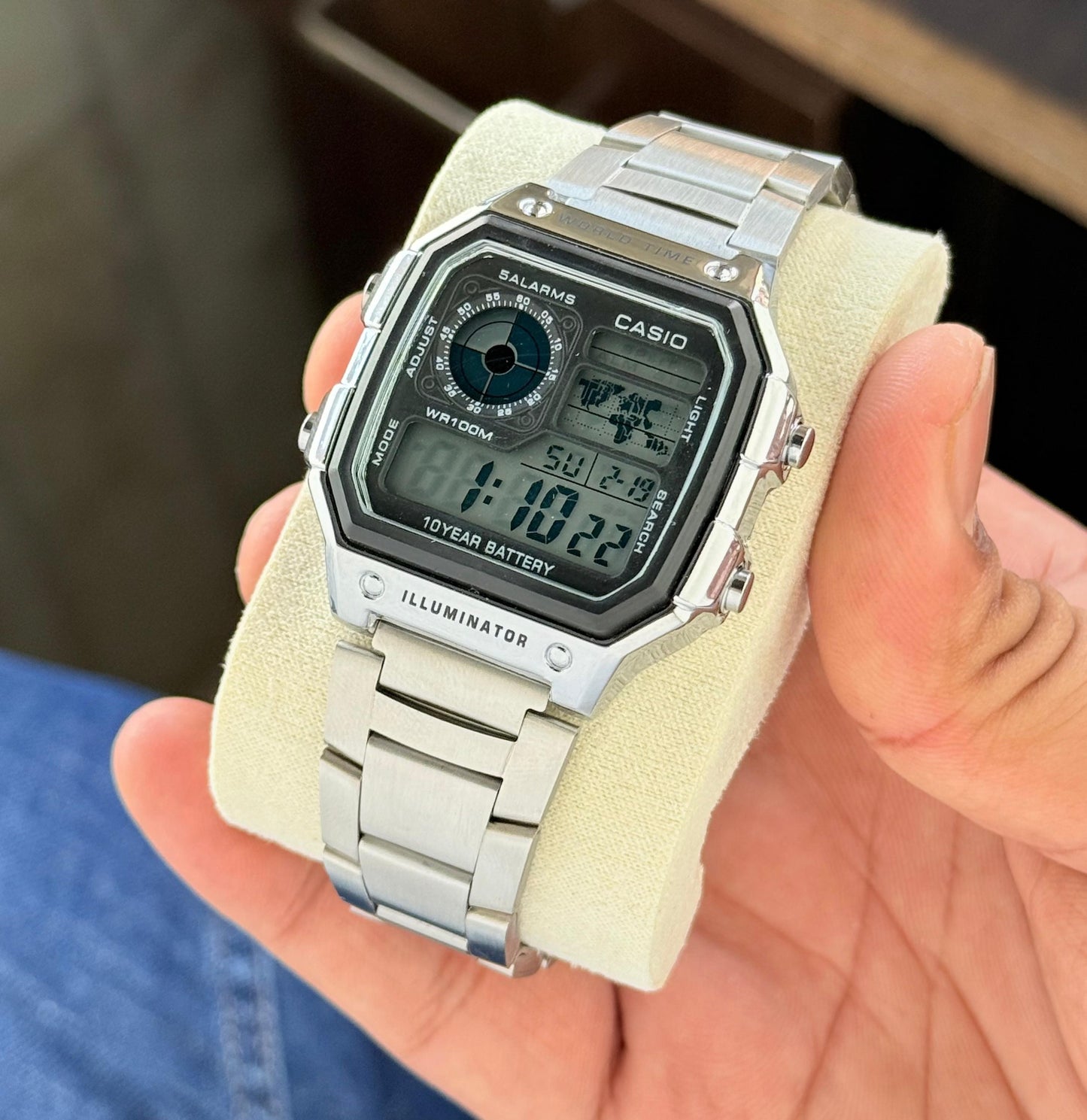 Erawrist Royale smart, sturdy, and simply Watch