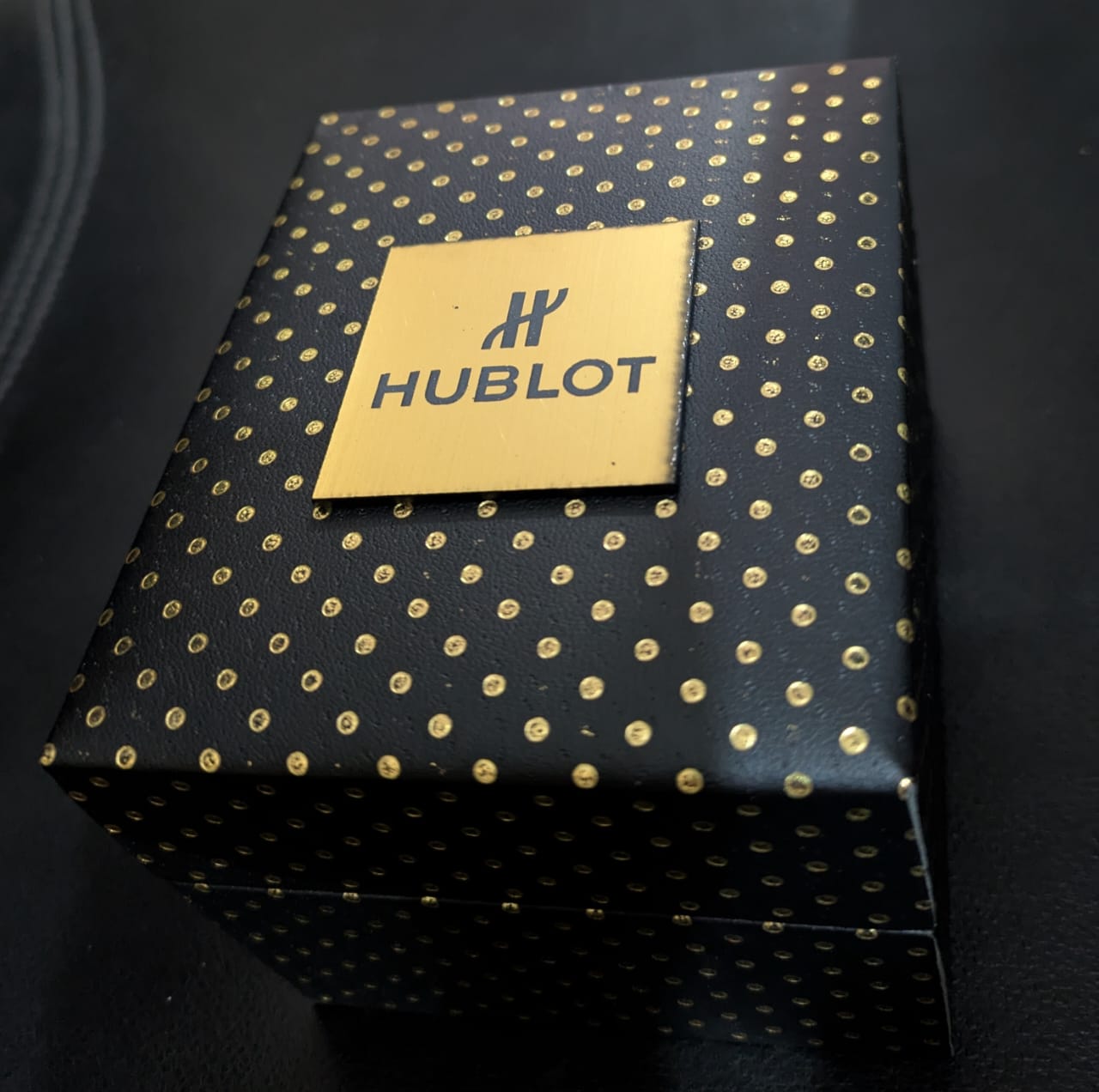 Hublot Lethar Belt Watch Simple Elegant-2